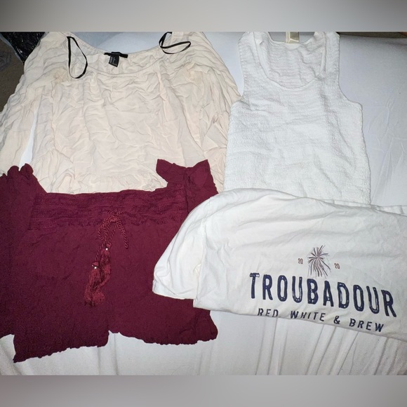 Various Clothes - Picture 3 of 5